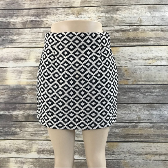 NWT Zara Black White Diamond Jacquard Mini Skirt - Picture 4 of 4